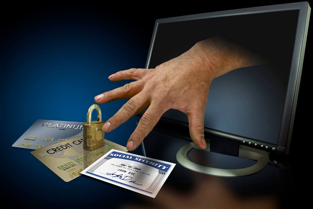 Identity theft risks and victims